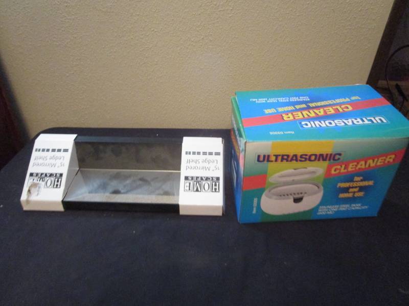 lot 16167 image: Mirrored Shelf, Untrasonic Cleaner