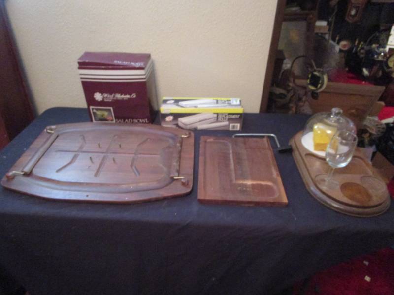 lot 16170 image: Wood Serving Trays, Salad Bowl, Replacement Rolls�