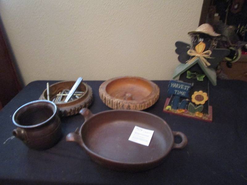 lot 16173 image: Nut BowlsUtensils and MORE