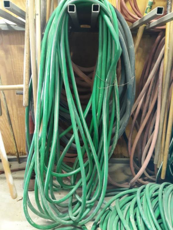 lot 5380 image: Assorted Hoses Unknown Lengths