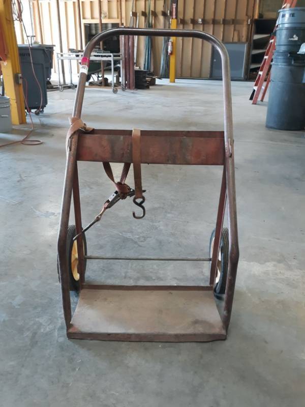 lot 5402 image: Cylinder Cart