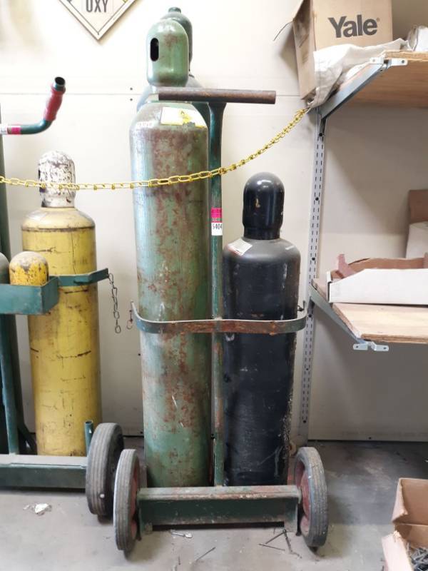 lot 5404 image: Cylinder Cart With Three Tanks