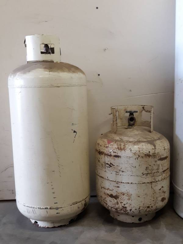 lot 5417 image: (2) Liquified Petroleum Gas Tanks