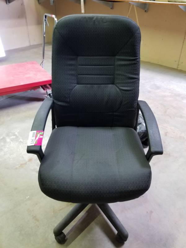 lot 5472 image: Office Chair