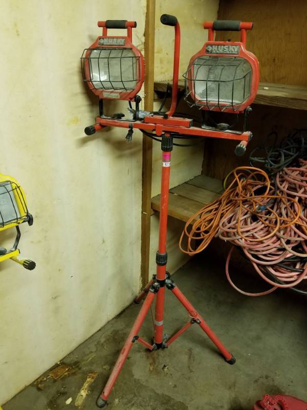lot 9738 image: Husky Worklight