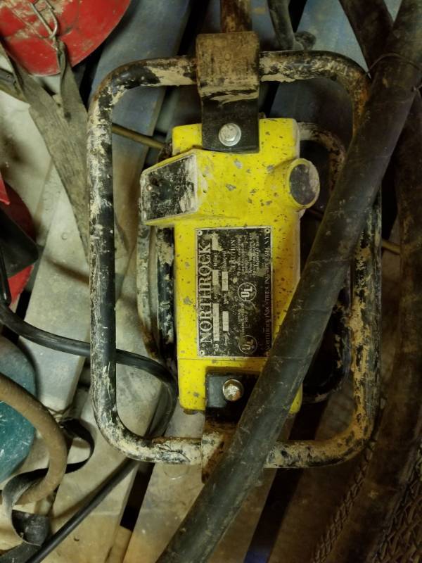 lot 9751 image: North Rock Concrete Vibrator