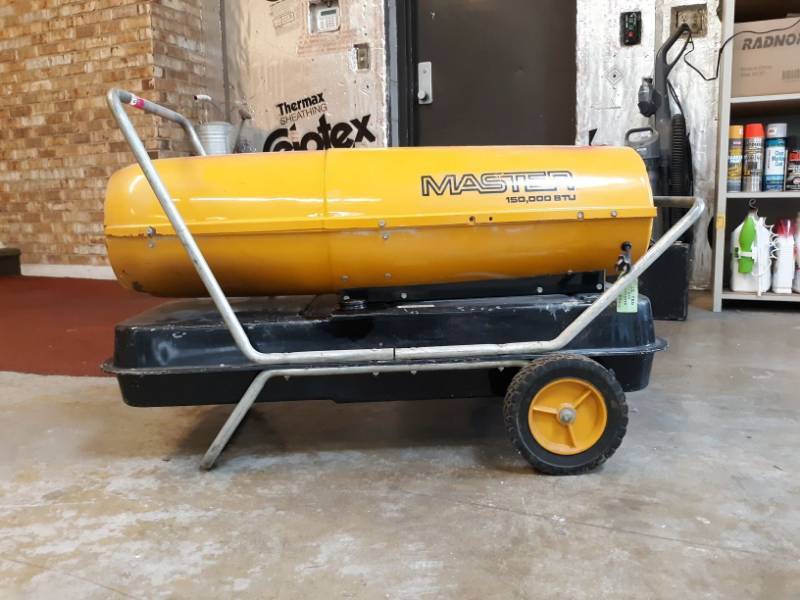 lot 9759 image: Master Kerosene Portable Heater Model B150B