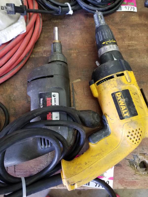 lot 9778 image: Dewalt Drill And Black & Decker Drill