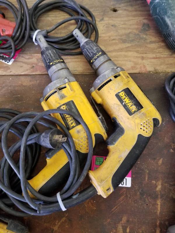 lot 9781 image: 2 Dewalt Drywall Screwdrivers