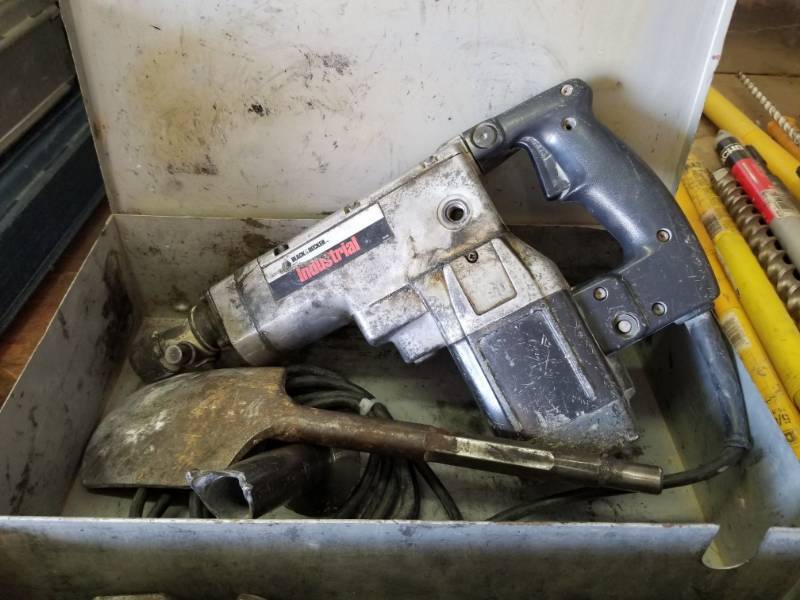 lot 9788 image: Black & Decker 1 14in Rotary Hammer