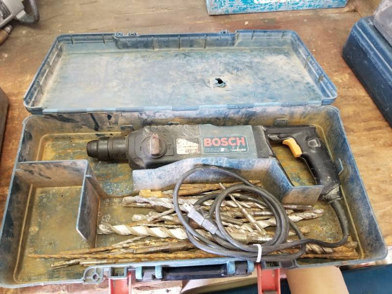lot 9789 image: Bosch Bulldog Roto Hammer