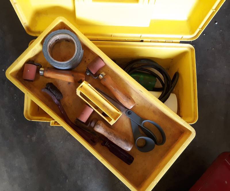 lot 9804 image: Tool Box With Assorted Tools