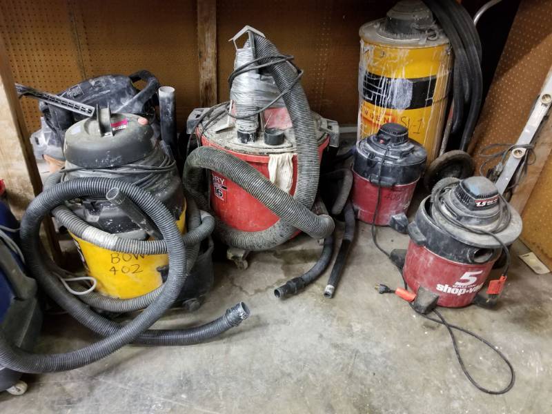 lot 9817 image: Large Lot Of Shop Vacs