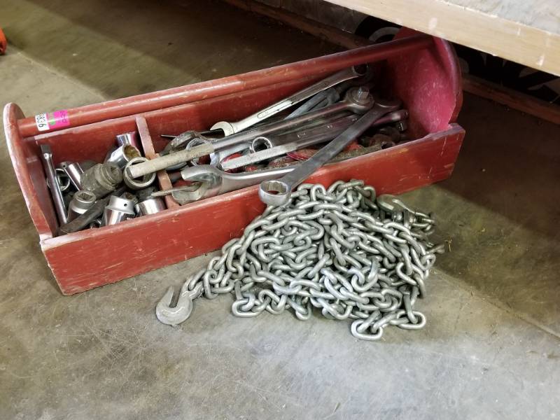 lot 9836 image: Very Large Wrenches, Rackets, Spud Wrench and Chain