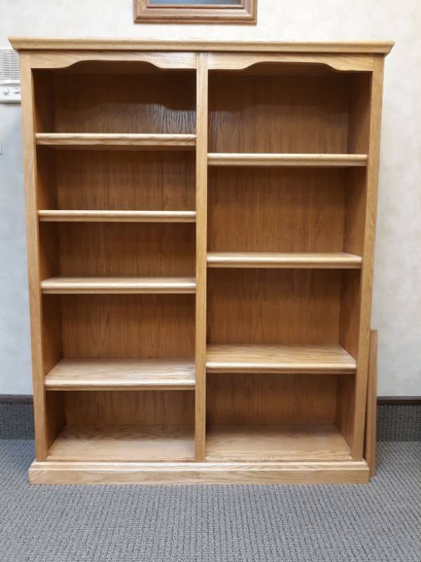 lot 9850 image: Book Shelf With Adjustable Shelving