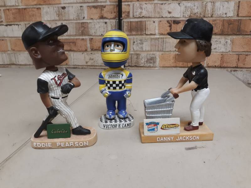 lot 9857 image: (3) Sports Bobble Head Figurines.