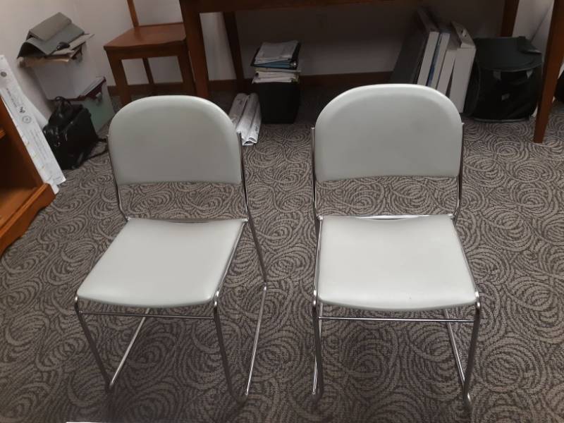 lot 9870 image: (2) Office Chairs