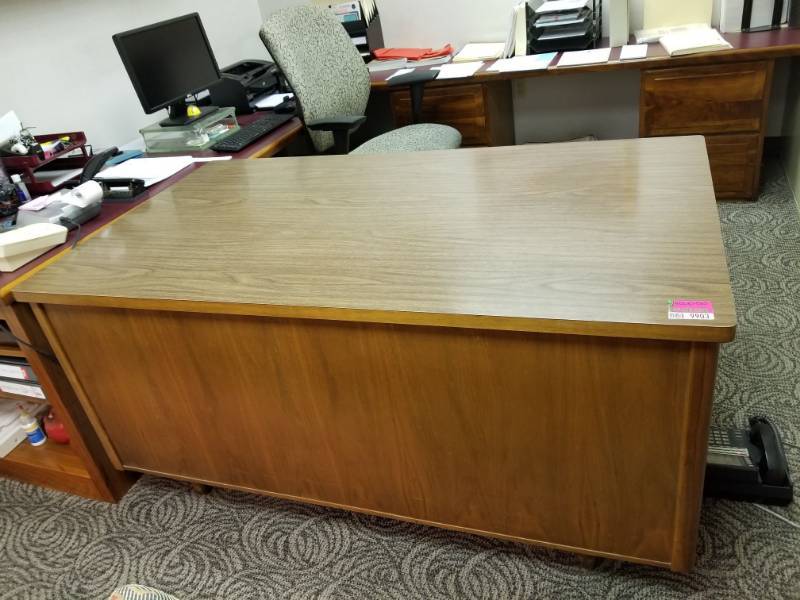 lot 9903 image: Wood Office Desk