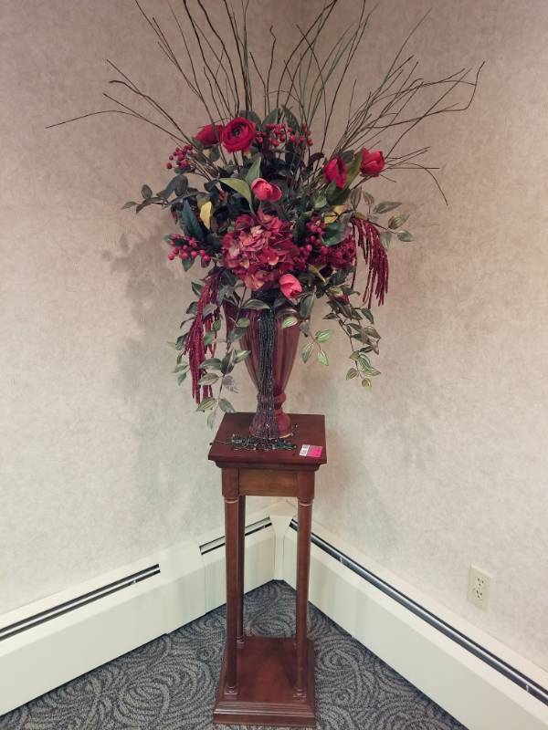 lot 9908 image: Floral Arrangement With Stand