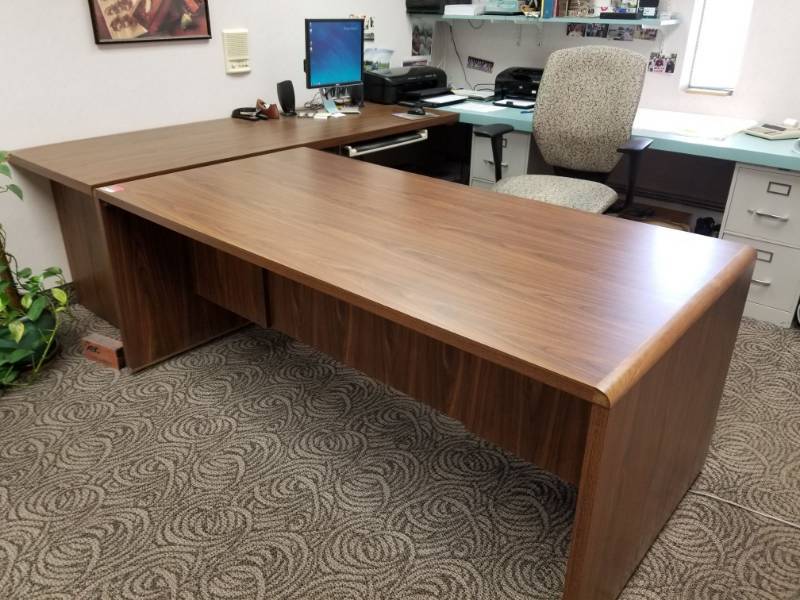 lot 9915 image: U Shaped Office Desk