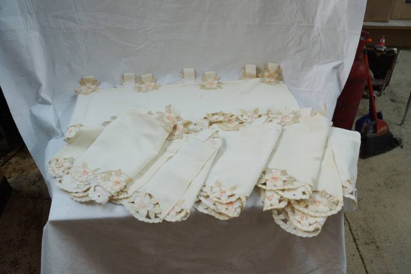 lot 6447 image: Lot of at least 6 (maybe 8) Vintage Floral Valances. Came from the Rusty Bucket Cafe in Towanda KS