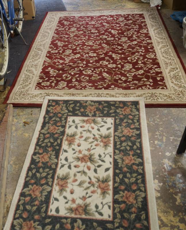 lot 4116 image: 2 Designer Rugs - 5 3 x 7 3 & 4 2 x 2 x 8