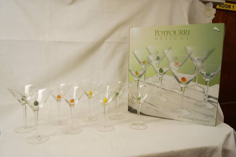 lot 4126 image: New in Box - Set of 8 Martini Glasses - Potpourri Designs - Very Fancy