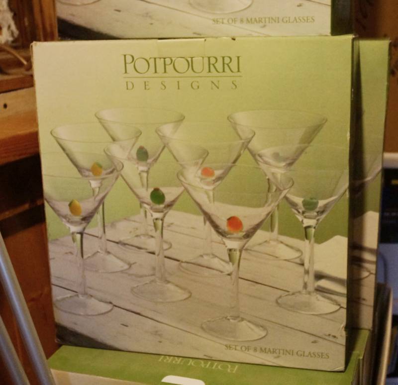 lot 4135 image: New in Box - Set of 8 Martini Glasses - Potpourri Designs - Very Fancy