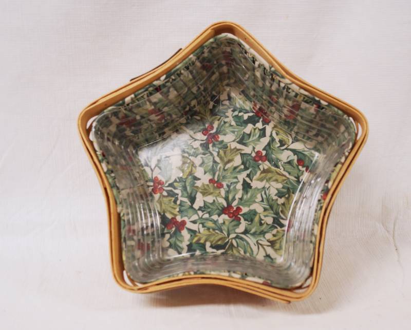 lot 4139 image: Handwoven LONGABERGER Basket - X-mas Design with Insert