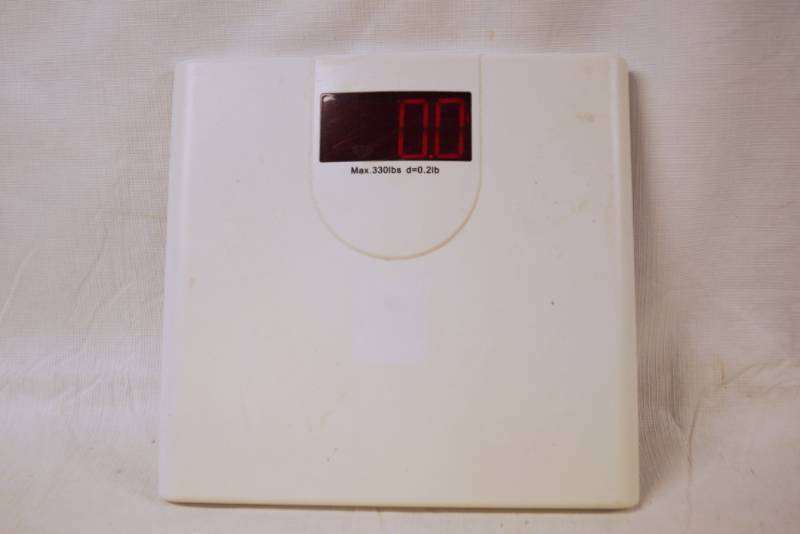 lot 4142 image: Digital Bathroom Scale