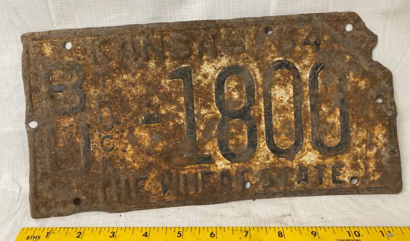 lot 4149 image: Vintage - 1954 - Kansas - Butler County - The Wheat State - Metal License Plate