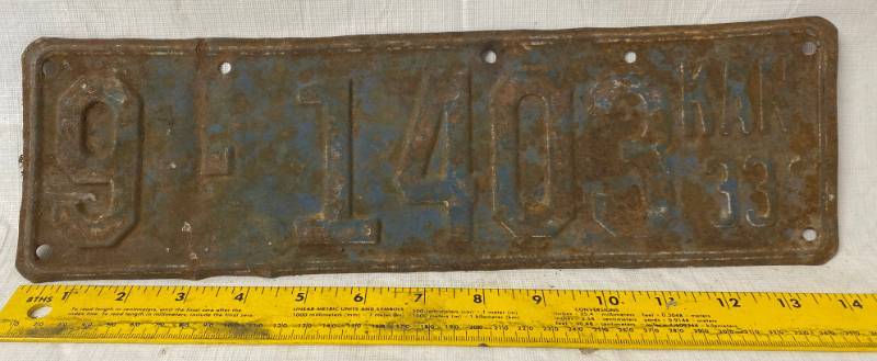 lot 4152 image: Vintage - 1933 - Kansas - Metal License Plate