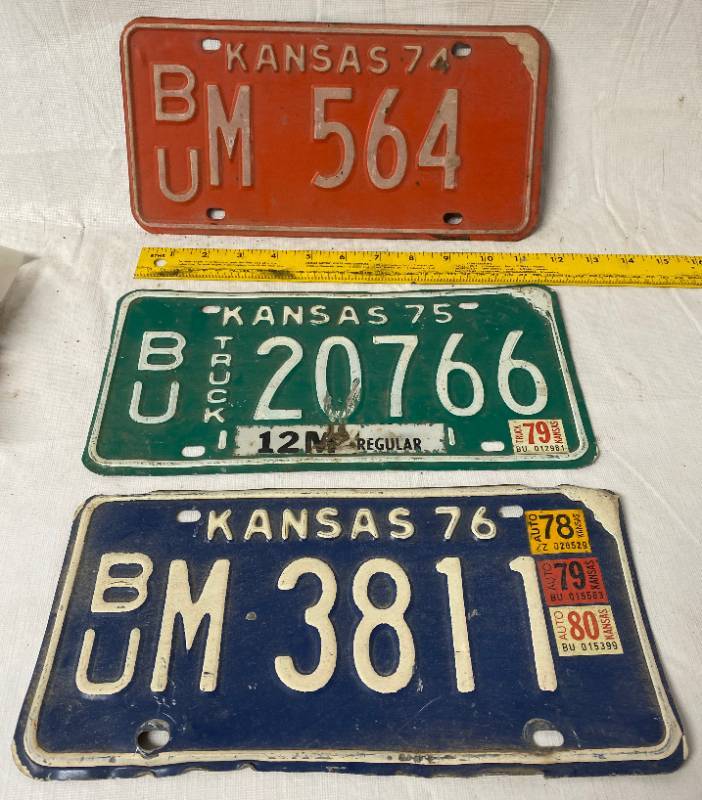 lot 4162 image: Vintage - 1974 - 1975 - 1976 - Kansas - Butler County - Metal License Plates