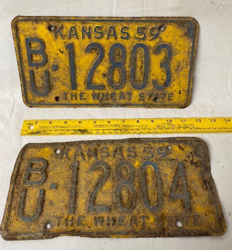lot 4170 image: 2 Vintage - 1959 - Kansas - Butler County - Metal License Plates - The Wheat State