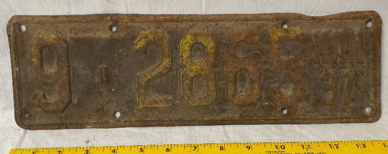 lot 4180 image: Vintage - 1937 - Kansas - Metal License Plate