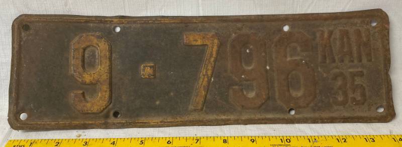 lot 4182 image: Vintage - 1935 - Kansas - Metal License Plate