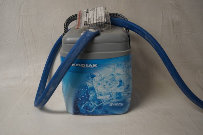 lot 4197 image: Breg Polar Care Kodiak Cold Therapy Unit