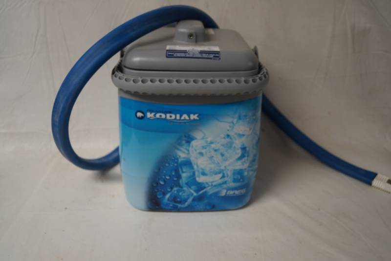 lot 4198 image: Breg Polar Care Kodiak Cold Therapy Unit