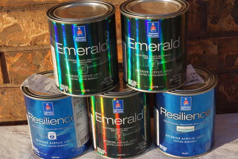 lot 4236 image: 5 Cans of Sherwin Williams - Emerald & Resilience - Some Tinted and Some New Product - MISTINT PAINT SALE