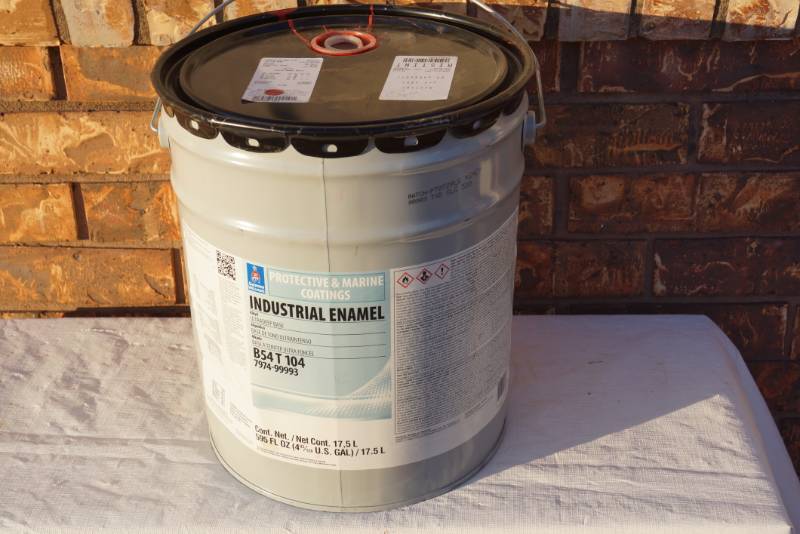 lot 4248 image: 5 Gallon Bucket of Sherwin Williams - Protective & Marine Coatings - Some Tinted and Some New Product - MISTINT PAINT SALE