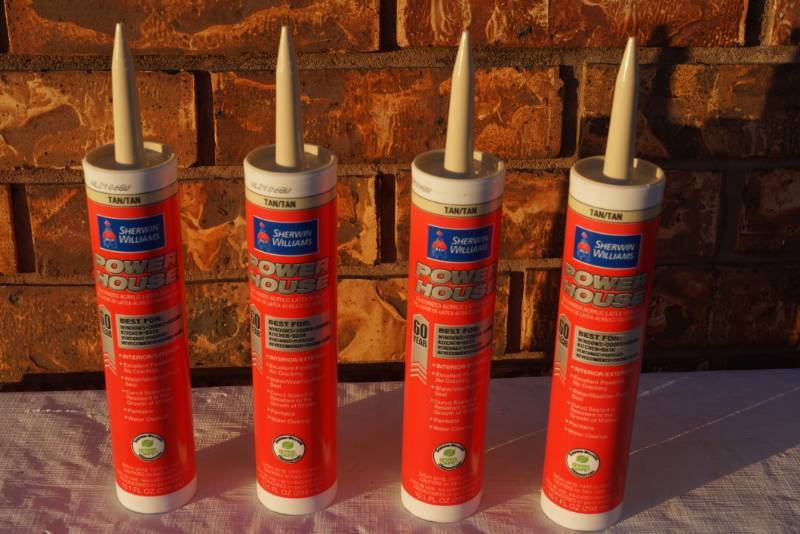lot 4261 image: 4 Tubes of Sherwin Williams Power House Tan Caulking