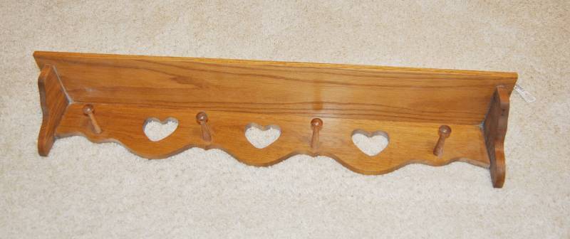 lot 3113 image: Wood Wall Hanging Display Shelf