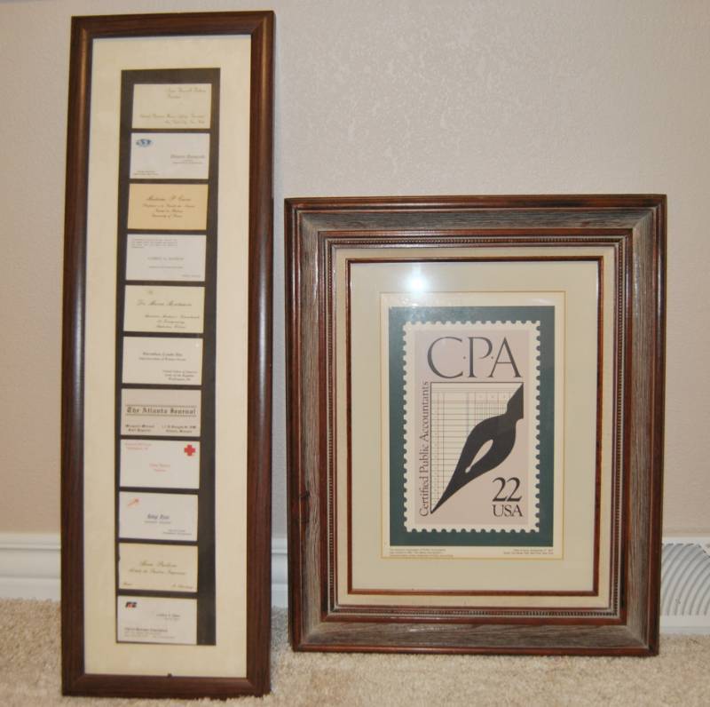 lot 3120 image: Lot of 2 Misc. Frames and Pictures
