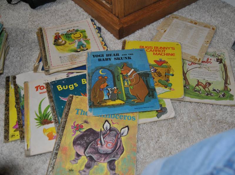 lot 3181 image: Lot of Childrens Little Golden Books