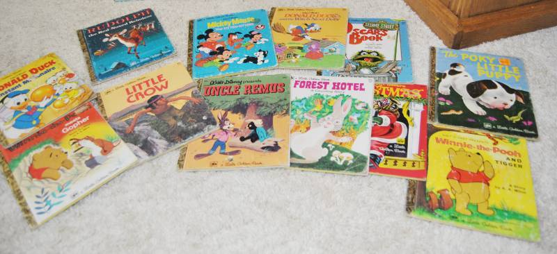 lot 3182 image: Lot of Childrens Little Golden Books