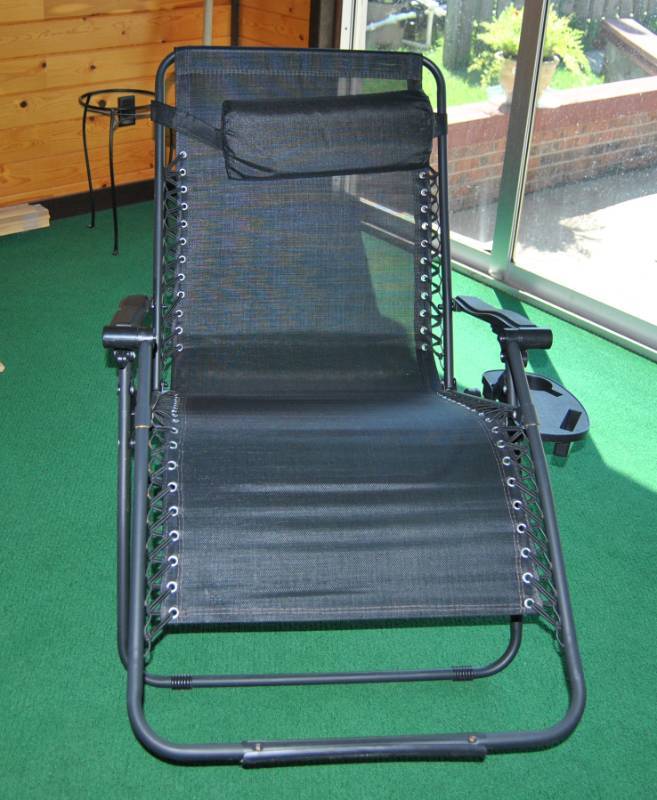 lot 3188 image: Very Nice Folding Lounge Chair