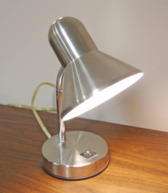 lot 3198 image: Bendable Desk Lamp