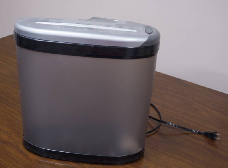 lot 3201 image: Paper Shredder for Home or Office