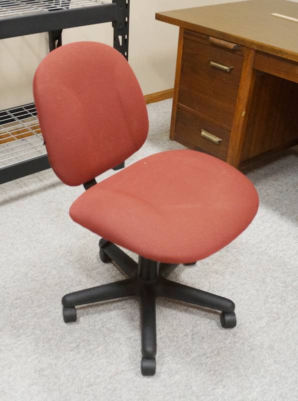 lot 3203 image: Office Chair