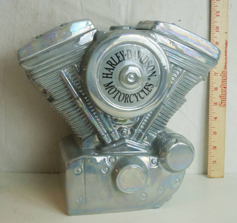 lot 3215 image: Unique Harley Davidson Engine Cookie Jar - Very Cool